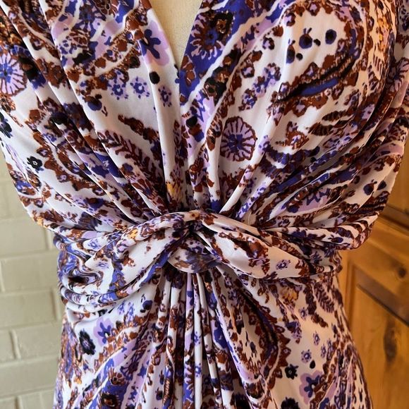 Essentials by Milano blouse - Picture 2 of 8